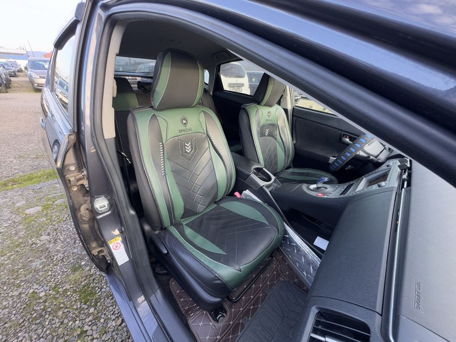 Toyota Prius Gen 3 full