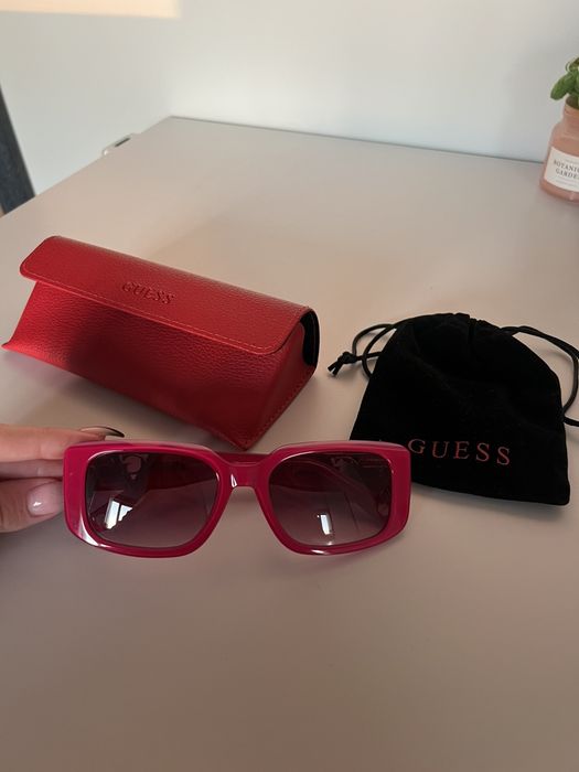 Оригинални дамски очила Guess
