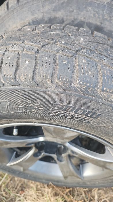 Продам диски с резиной комплект