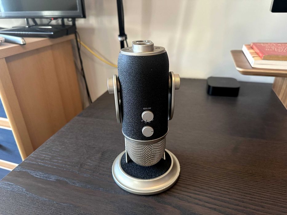 Blue Yeti Pro микрофон