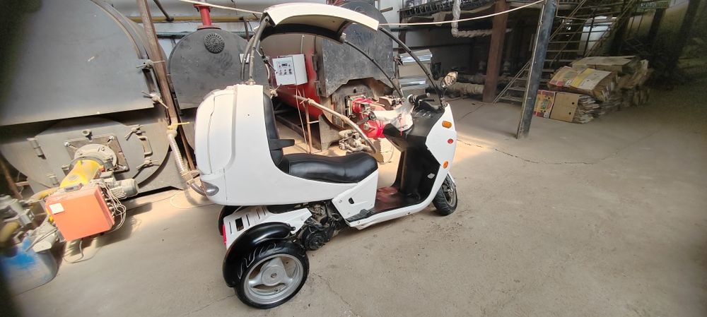 Продам скутер 150м3