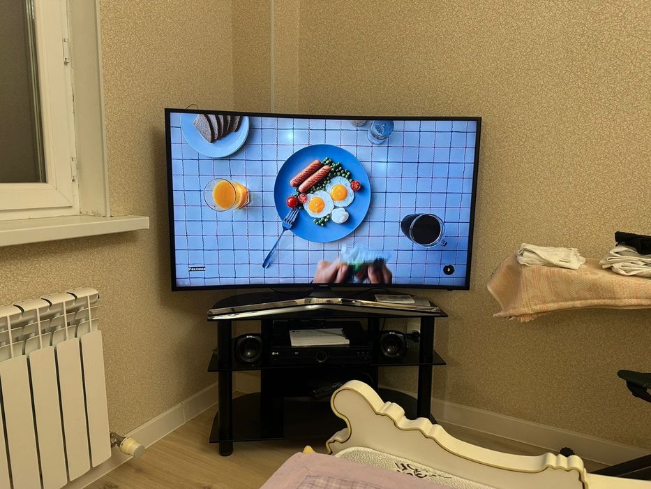 Продам ЛЭД Телевизор 129Д., Домашний кинотеатр.