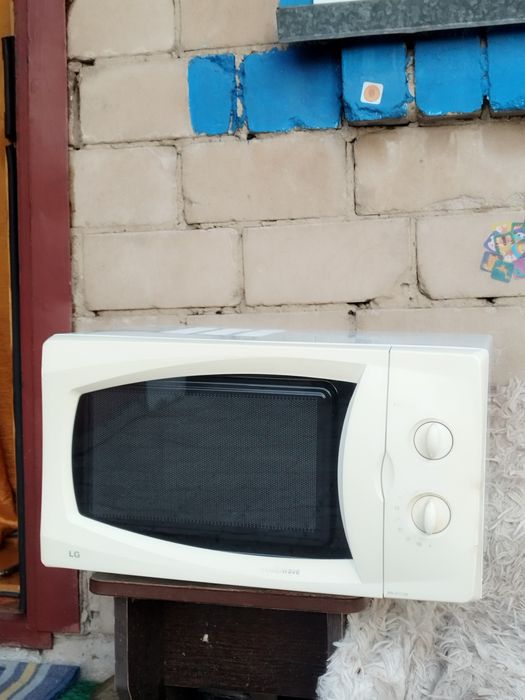 Продам  микроволновку