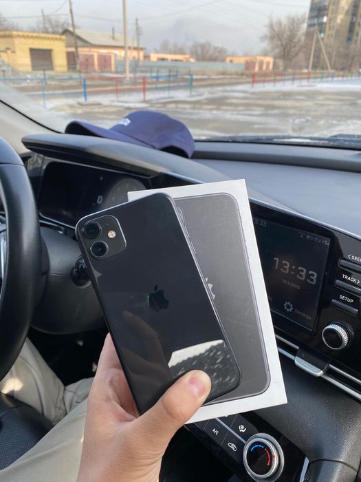 Продам Айфон 11 64gb
