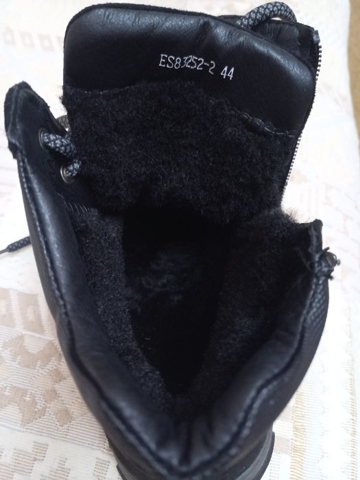 Новые зимние ботинки