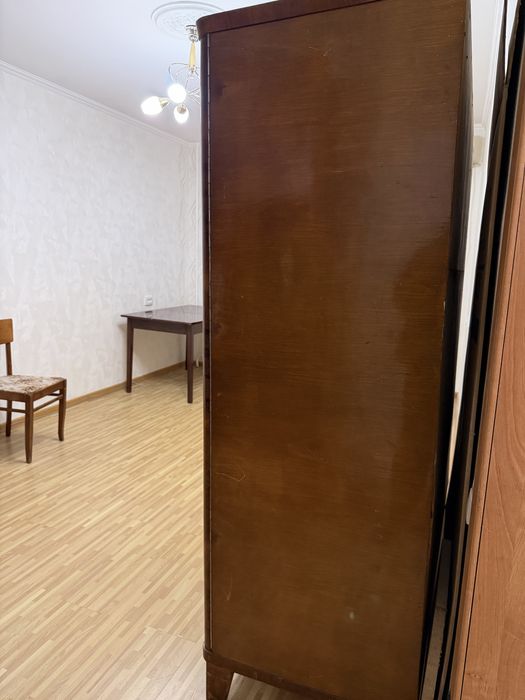 Шефоньер ретро .