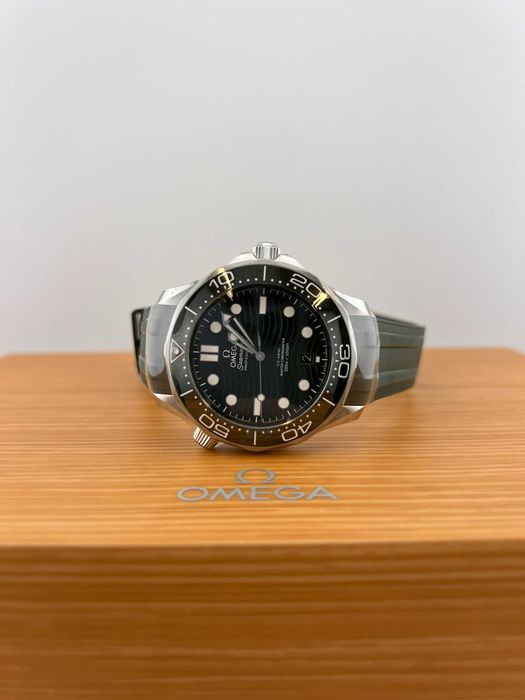 Наручные часы Omega Seamaster