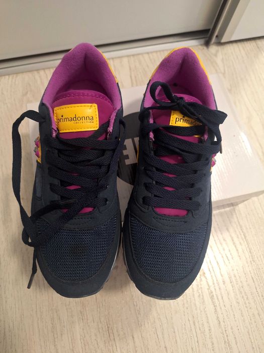 Încălțăminte casual mărimea 38.