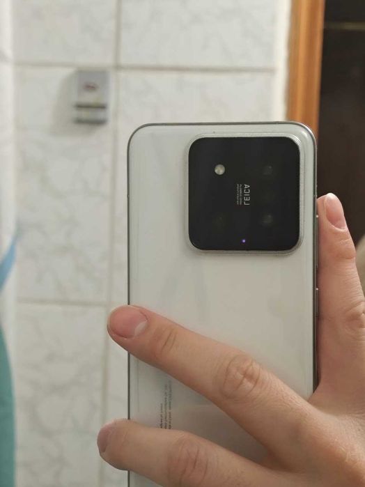 Xiaomi 14 Global 16/512 идеал компакт