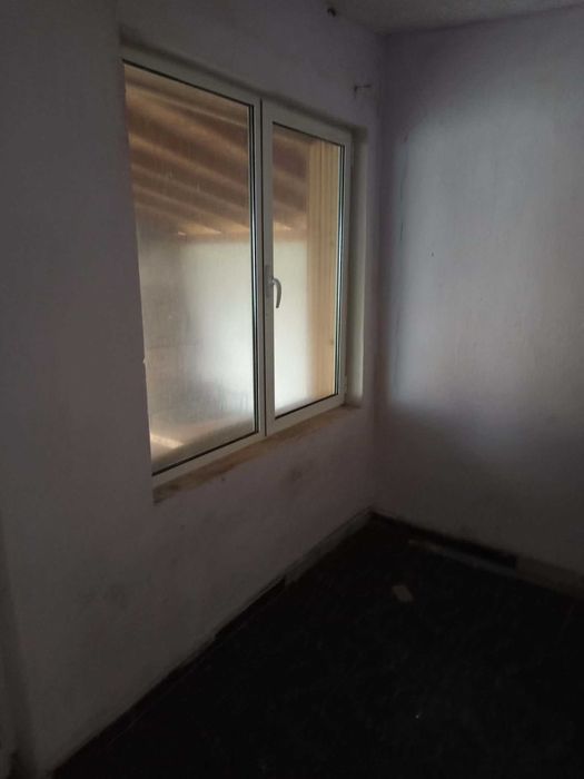 Продавам къща в село устрем