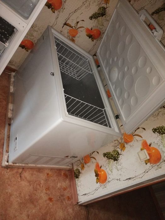Продам Морозильник  почти новый