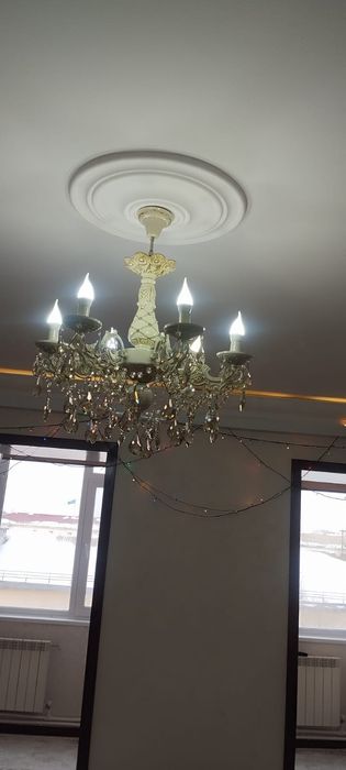 Продаётся две люстры