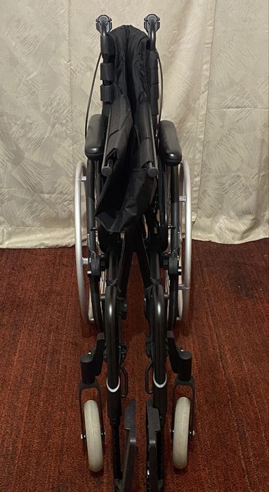 SScaun cu rotile handicap batrani