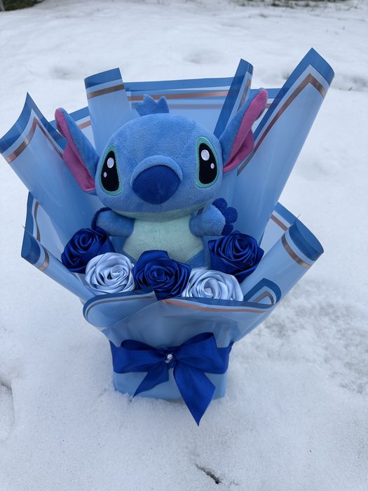 “Hello Kitty” sau “Stitch”