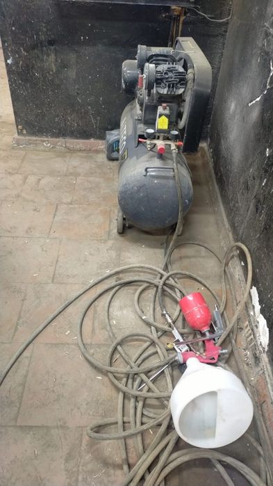 Компрессор с пистолетами