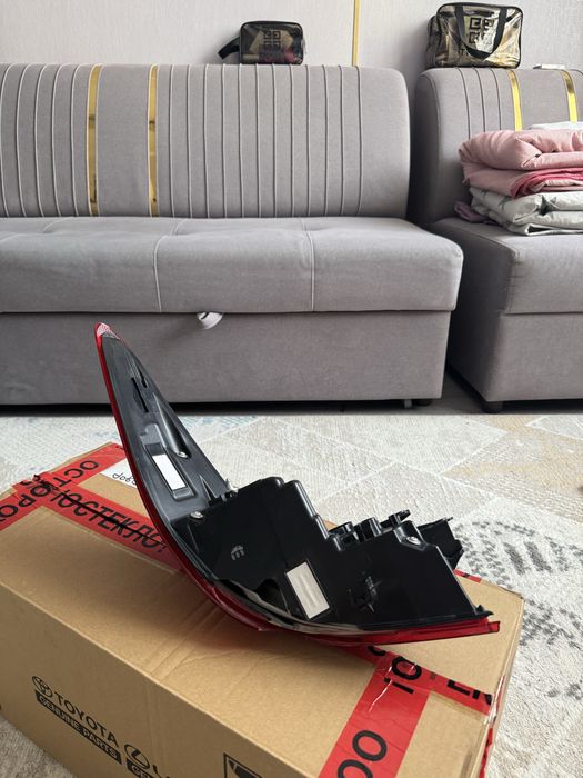 Задний фонарь камри 80