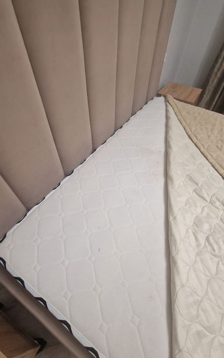 Продам двухспальную кровать