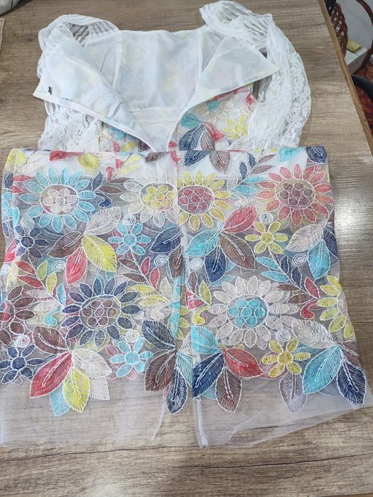 Продам шикарные платья