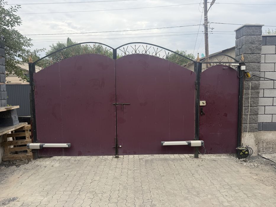 Ворота б/у в отличном состоянии