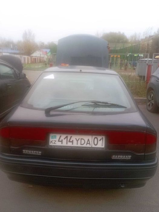 Renault Safrane  1993 года