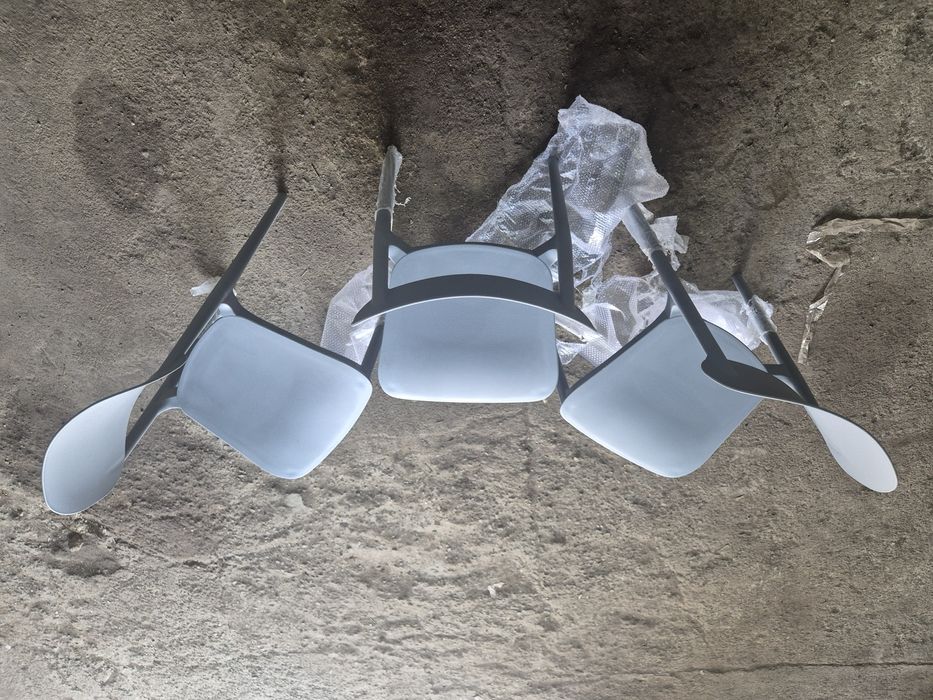 Продам стулья пл.