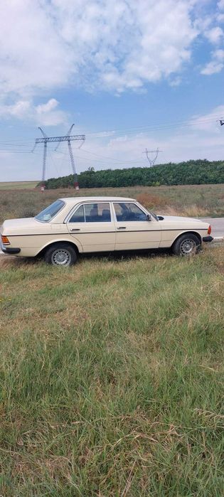 MERCEDES-BENZ E-Class 0 — imagine 3