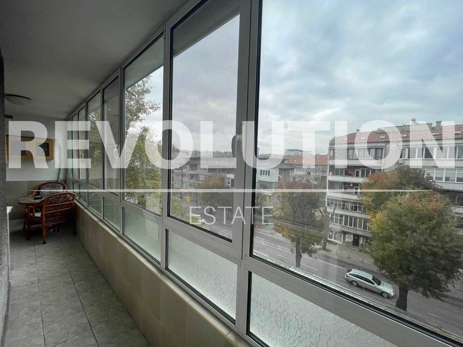 Дава се под наем Тристаен апартамент в Варна, Център - 90 кв.м за 350 € - Снимка #3