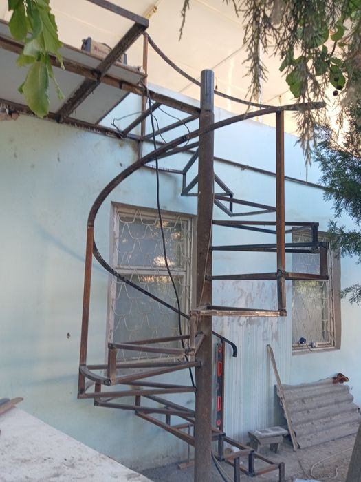 Сварщик на выезд. Решодки перила ограждения навесы. Качественно