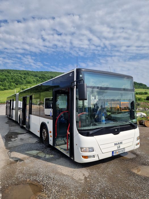 Autobuz MAN articulat
