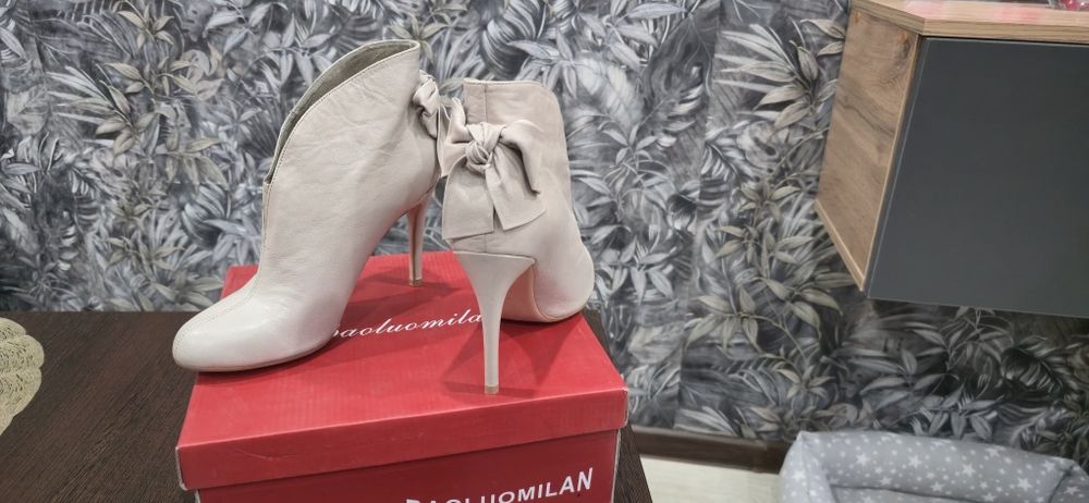 Обувь, туфли, сапоги.