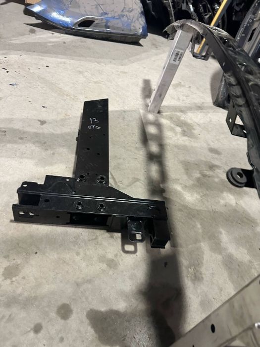Suport radiatoare / armatura / cap lonjeron stanga BMW I3