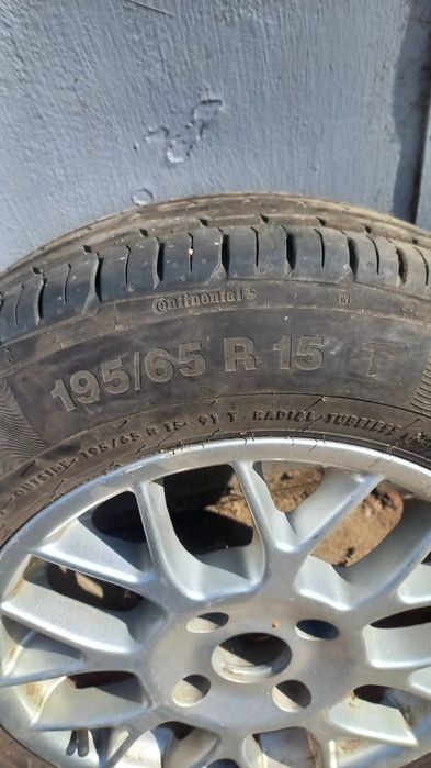 Продавам 8 гуми за Роувър