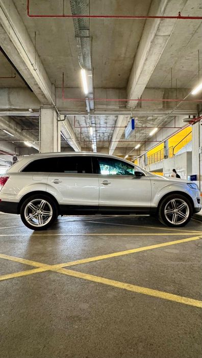 Audi Q7 напълно обслужено