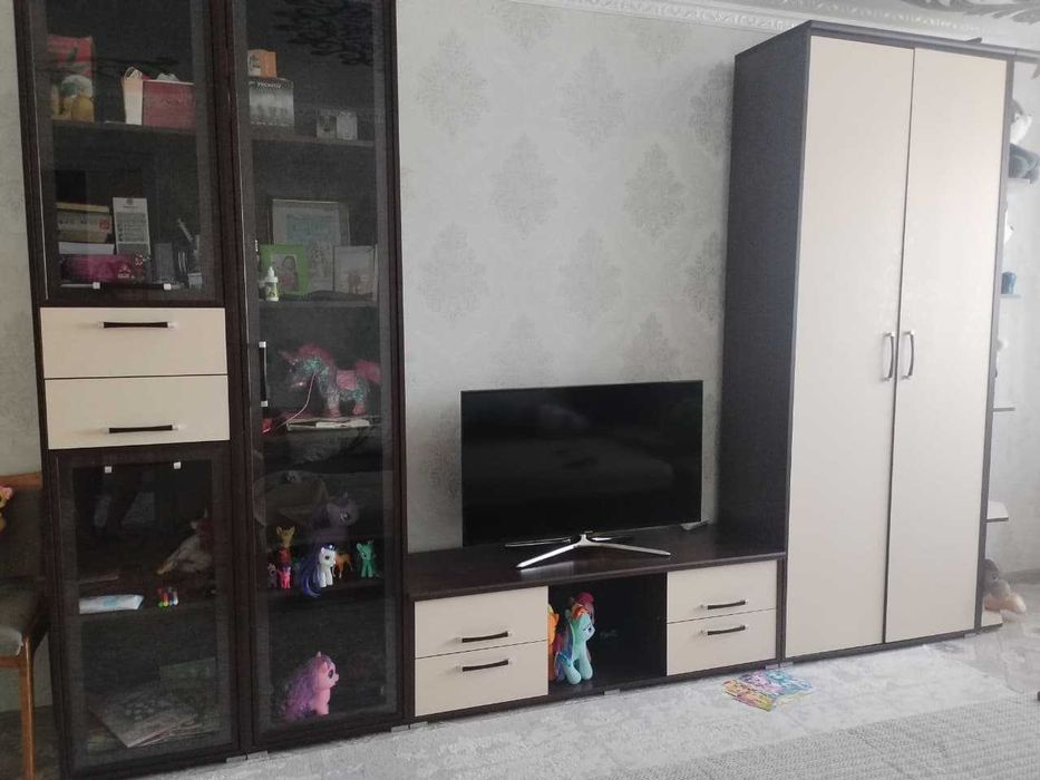 Продам большой и красивый шкаф