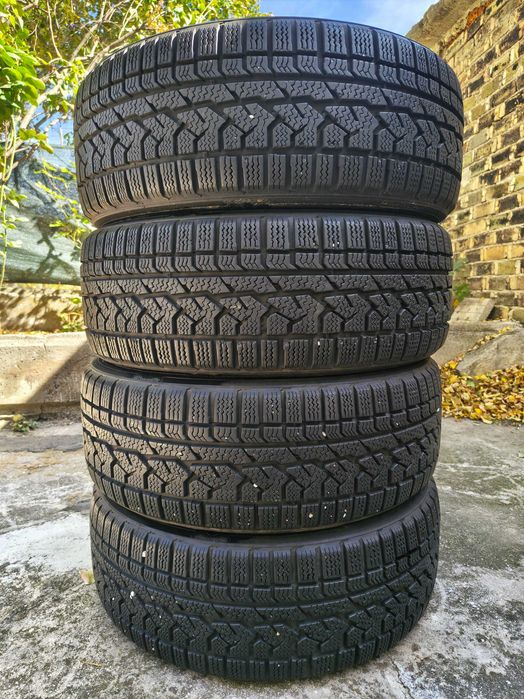 215/55/18 4бр.Kumho Зимни гуми