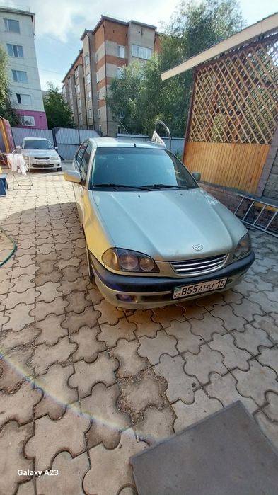 Продам авенсис 1998г.