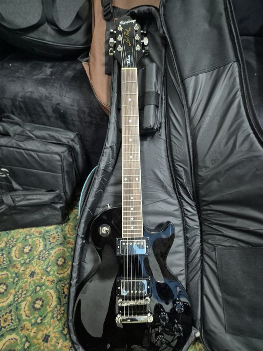 Электрогитара Epiphone Les Paul tribute