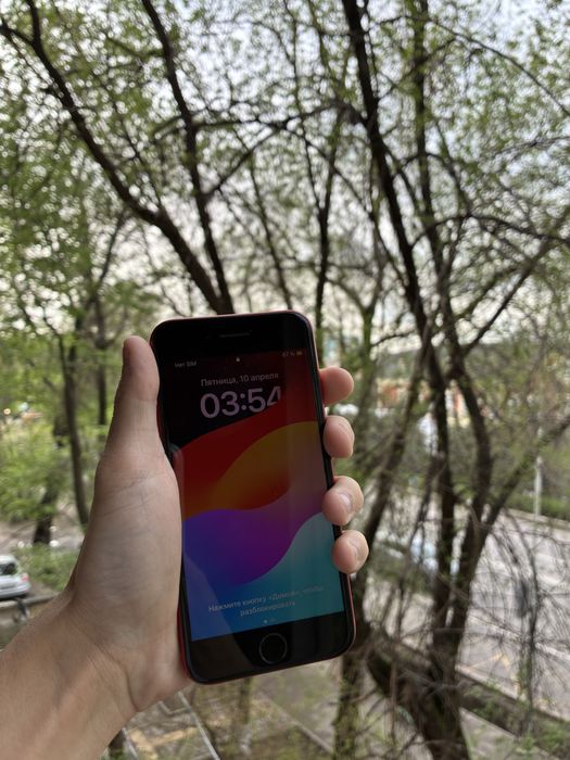 iPhone SE 2020 / 64gb