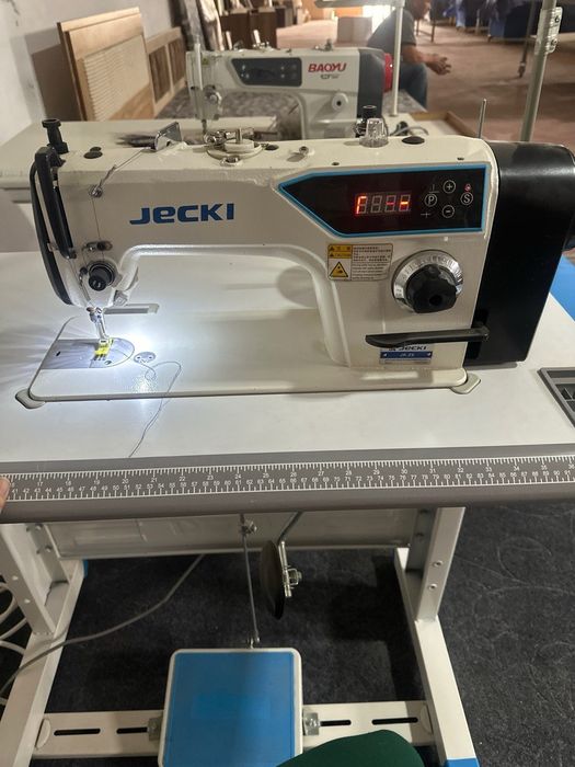 Тикув машинками  JECKI