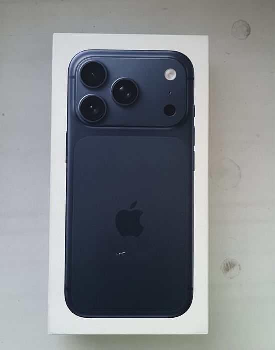 Новый iPhone 17 pro 256gb