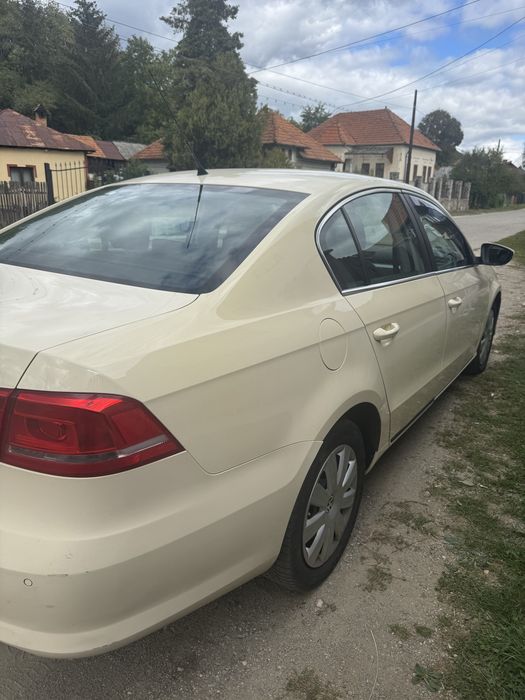 Masina passat b7