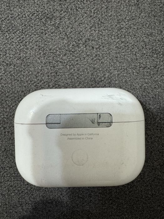 продам airpods б/у