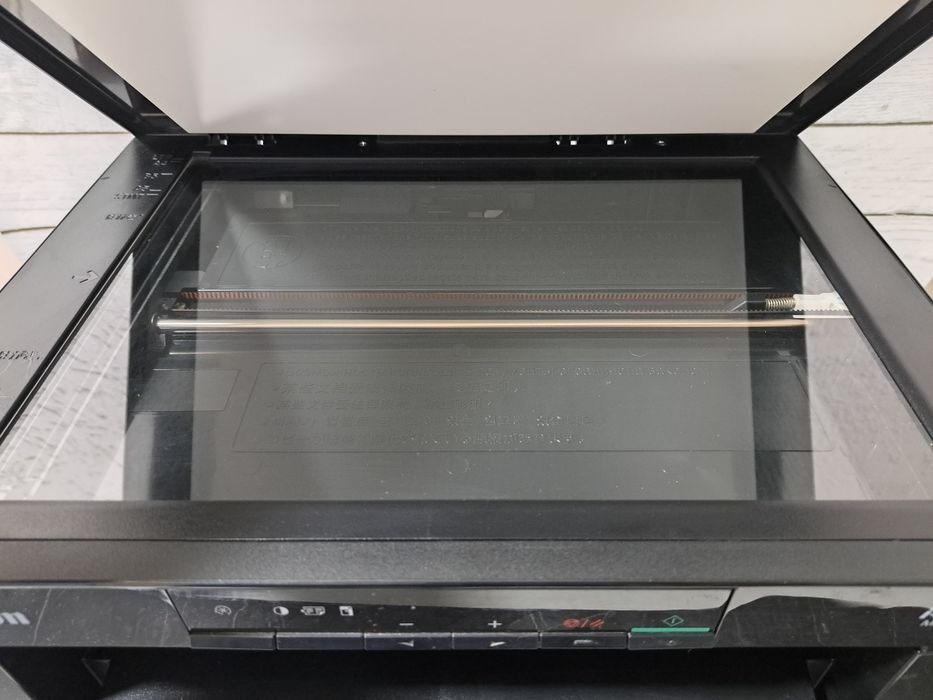 Продам МФУ принтер Canon I-sensys MF3010 (идеал)