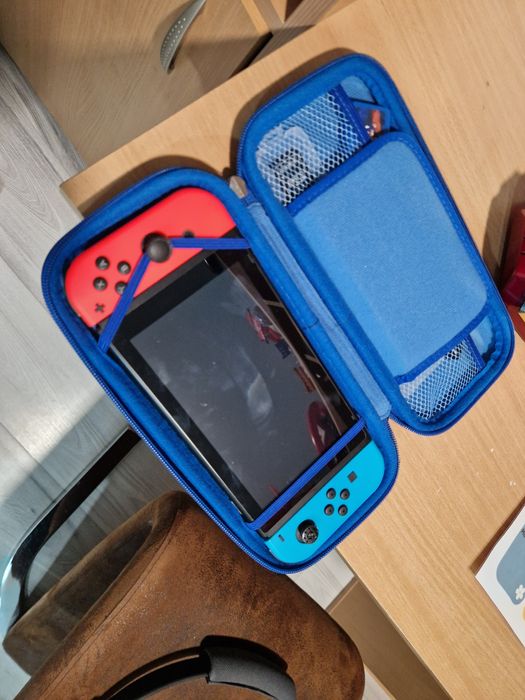 Nitendo switch complet plus volan
