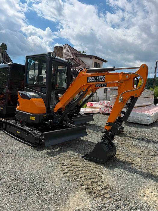 Miniexcavator Macao STX25