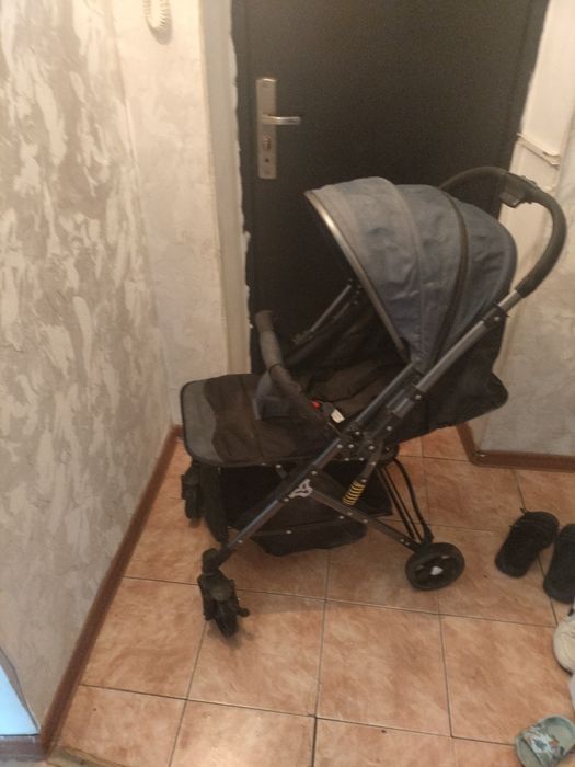 Продаю: коляску новый