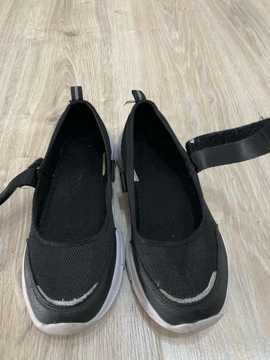 Продам туфли для девочки