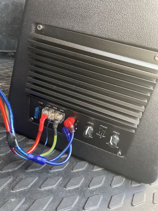 Продам сабвуфер