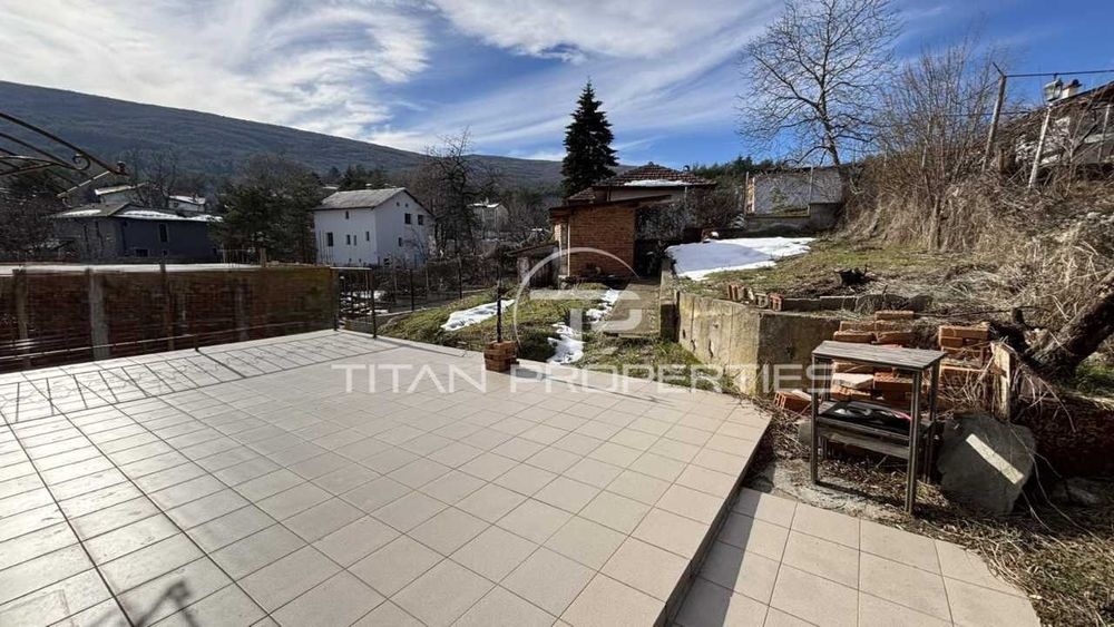 Продава се Къща в с. Гълъбово, Област Пловдив - 104 кв.м за 1683 €/кв.м - Снимка #1