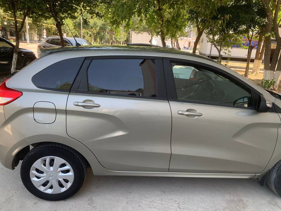 LADA XRay 1.8 AMT, 2019 год — один владелец, без окрасов